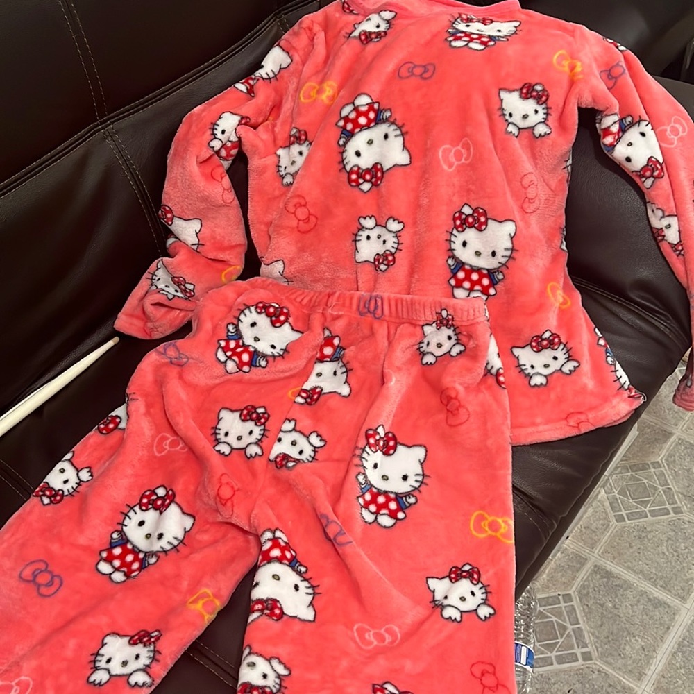 Hello kitty pink pajamas
